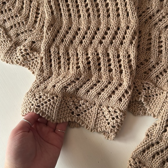 Bell sleeve sweater - Picture 3 of 3